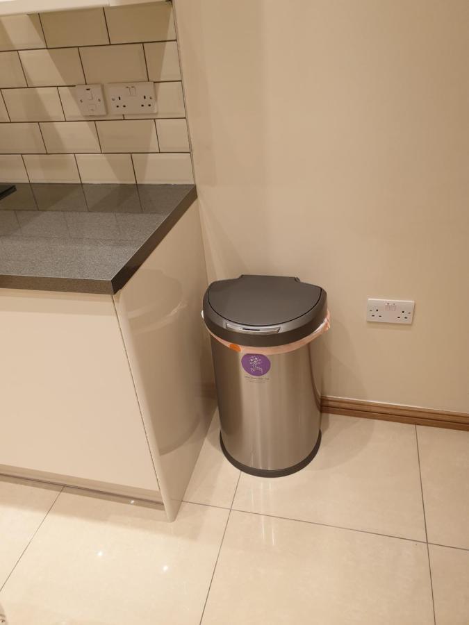 Appartamento London Luxury 3 Bedroom Sleeps 8 With 3 Bathrooms 5 Mins Walk To Tube Station Free Parking Ilford