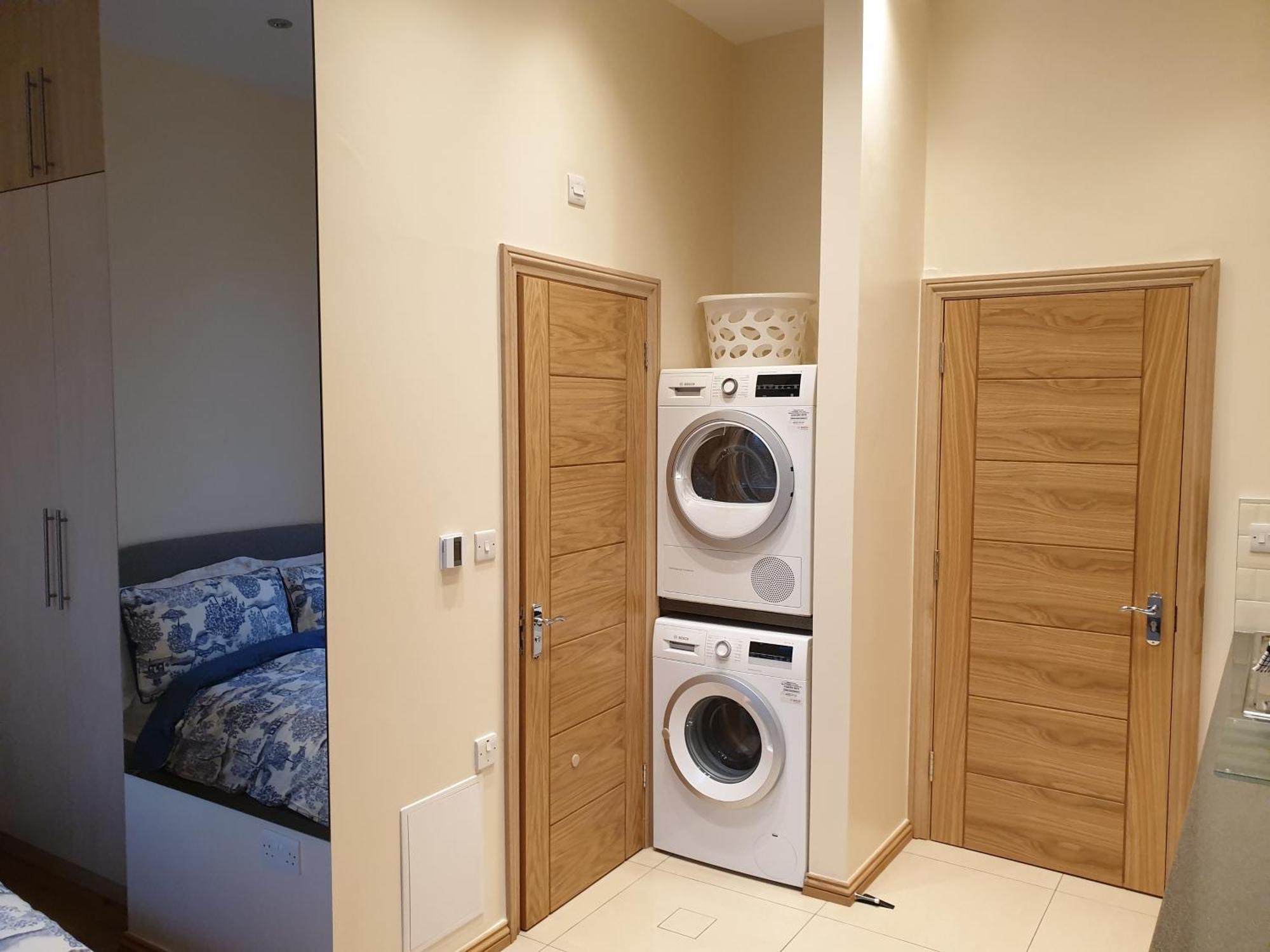 Appartamento London Luxury 3 Bedroom Sleeps 8 With 3 Bathrooms 5 Mins Walk To Tube Station Free Parking Ilford
